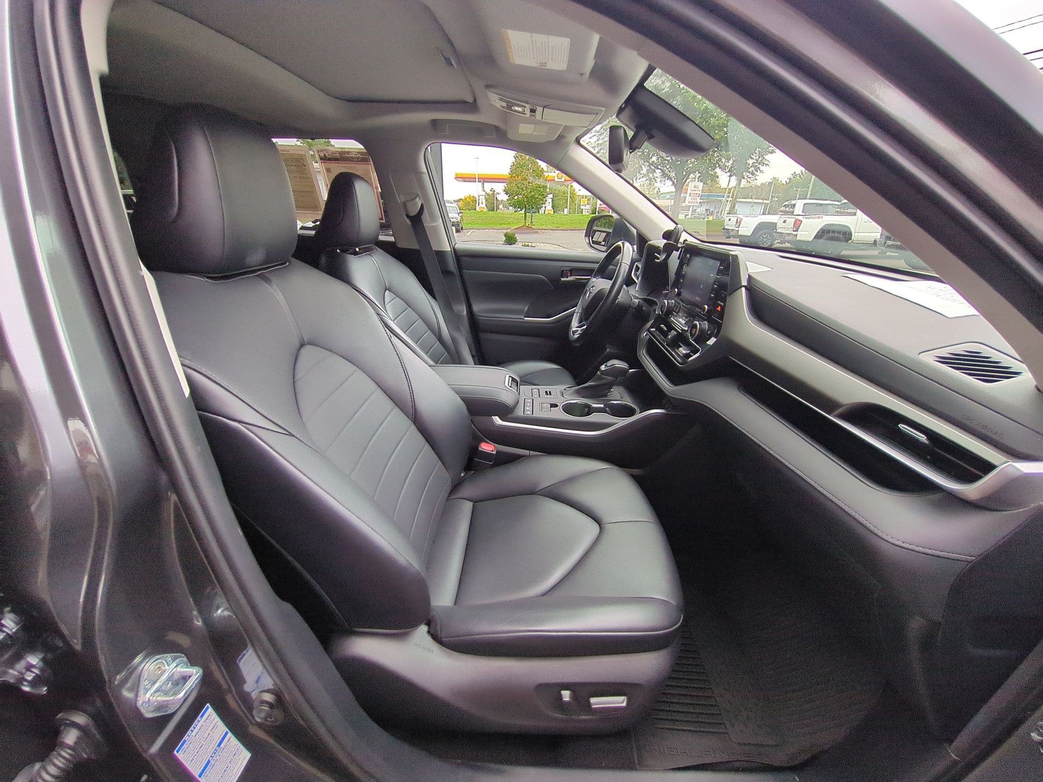 Used 2021 Toyota Highlander SUV