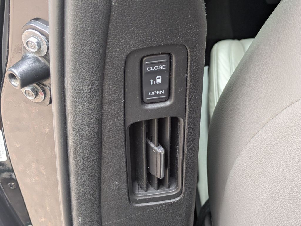 Used 2022 Honda Odyssey Van