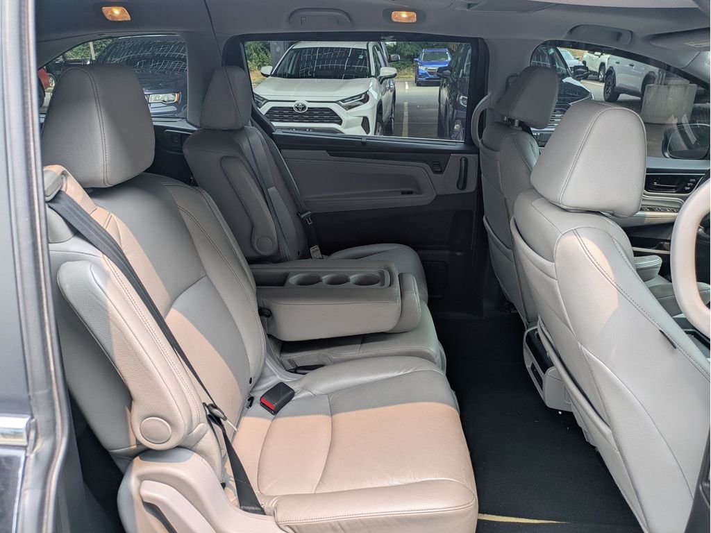 Used 2022 Honda Odyssey Van