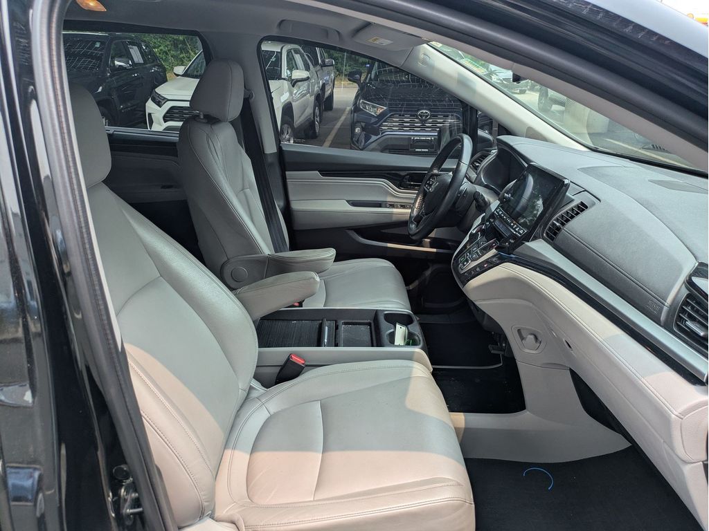 Used 2022 Honda Odyssey Van
