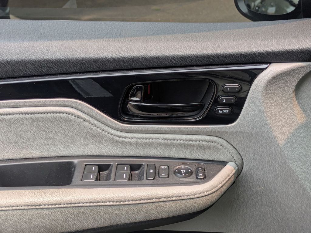 Used 2022 Honda Odyssey Van
