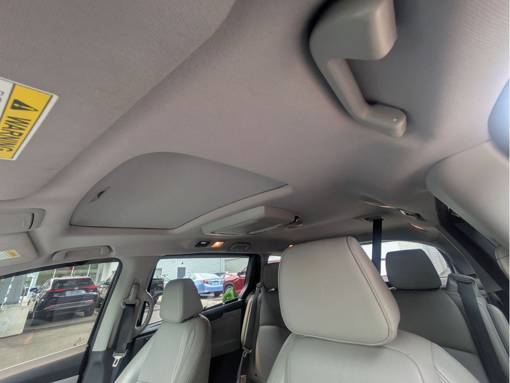 Used 2022 Honda Odyssey Van