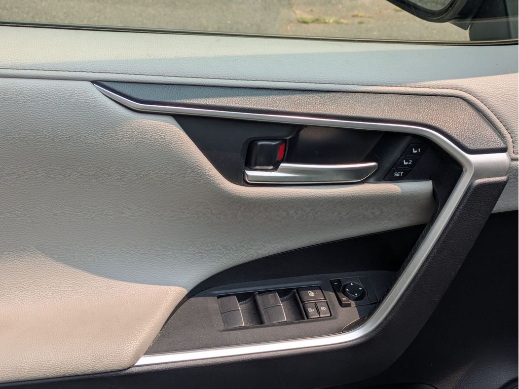Used 2019 Toyota RAV4 SUV