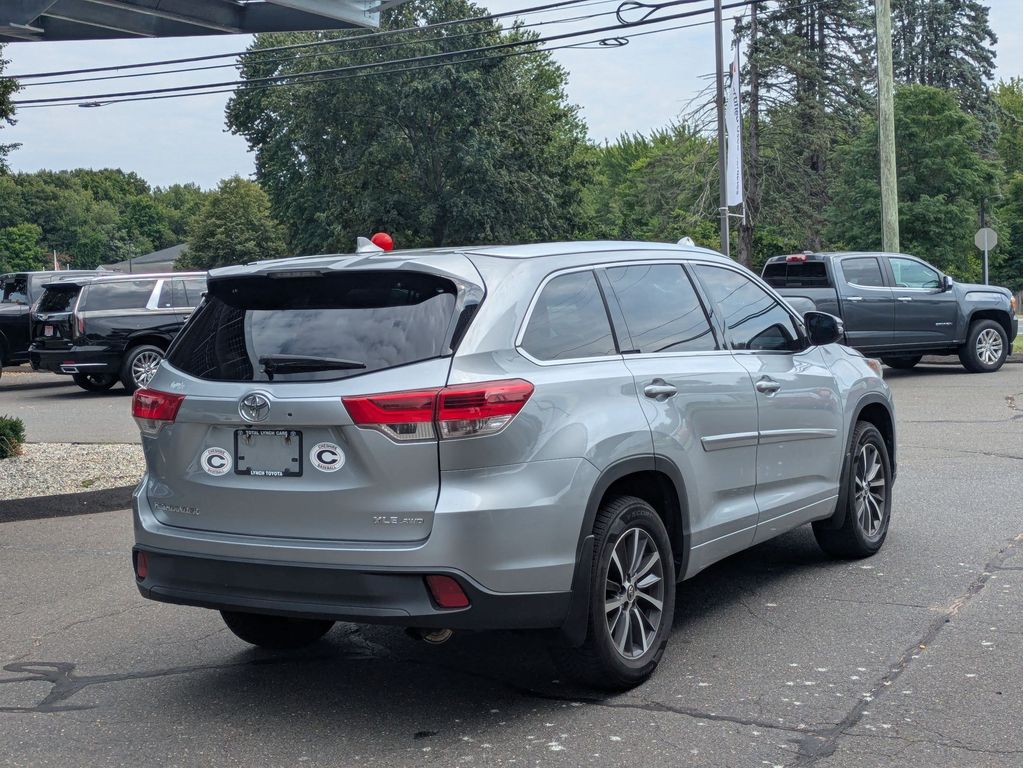 Used 2017 Toyota Highlander SUV
