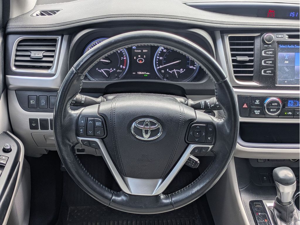 Used 2017 Toyota Highlander SUV