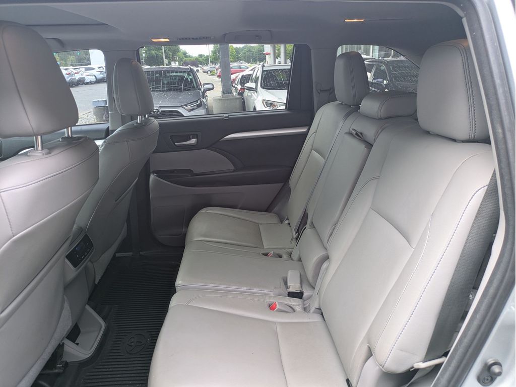 Used 2017 Toyota Highlander SUV