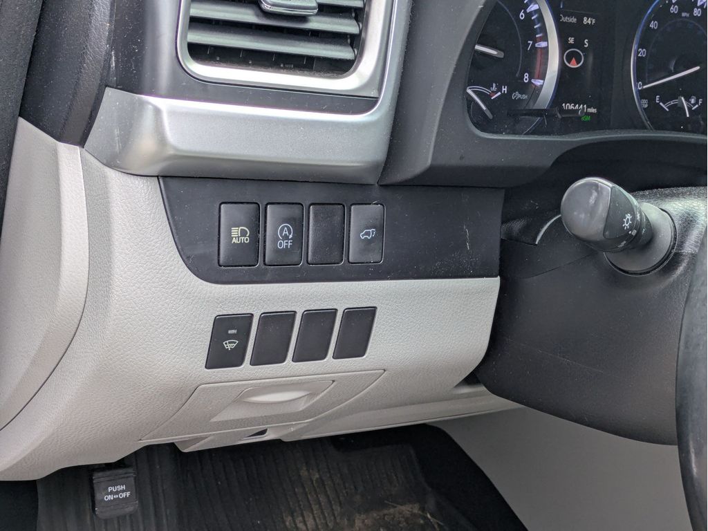 Used 2017 Toyota Highlander SUV