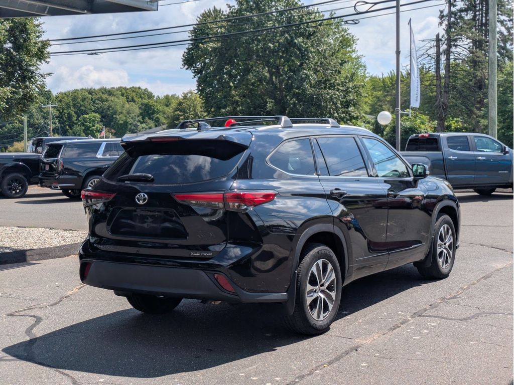 Used 2022 Toyota Highlander SUV