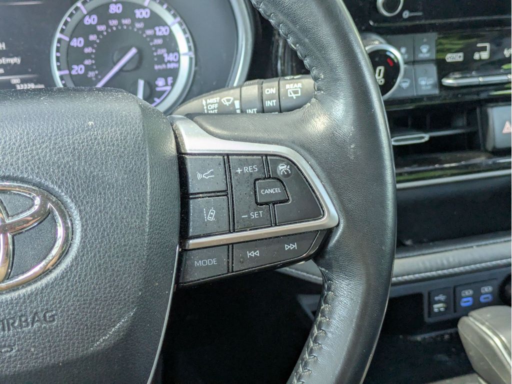 Used 2022 Toyota Highlander SUV
