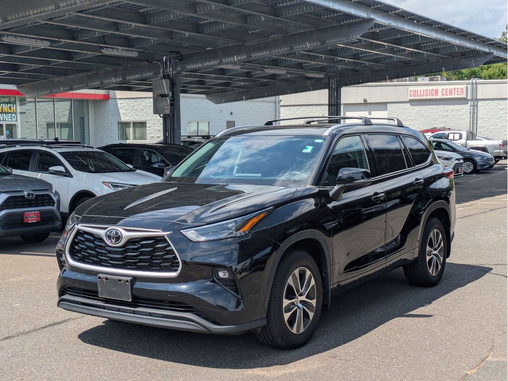 Used 2022 Toyota Highlander SUV