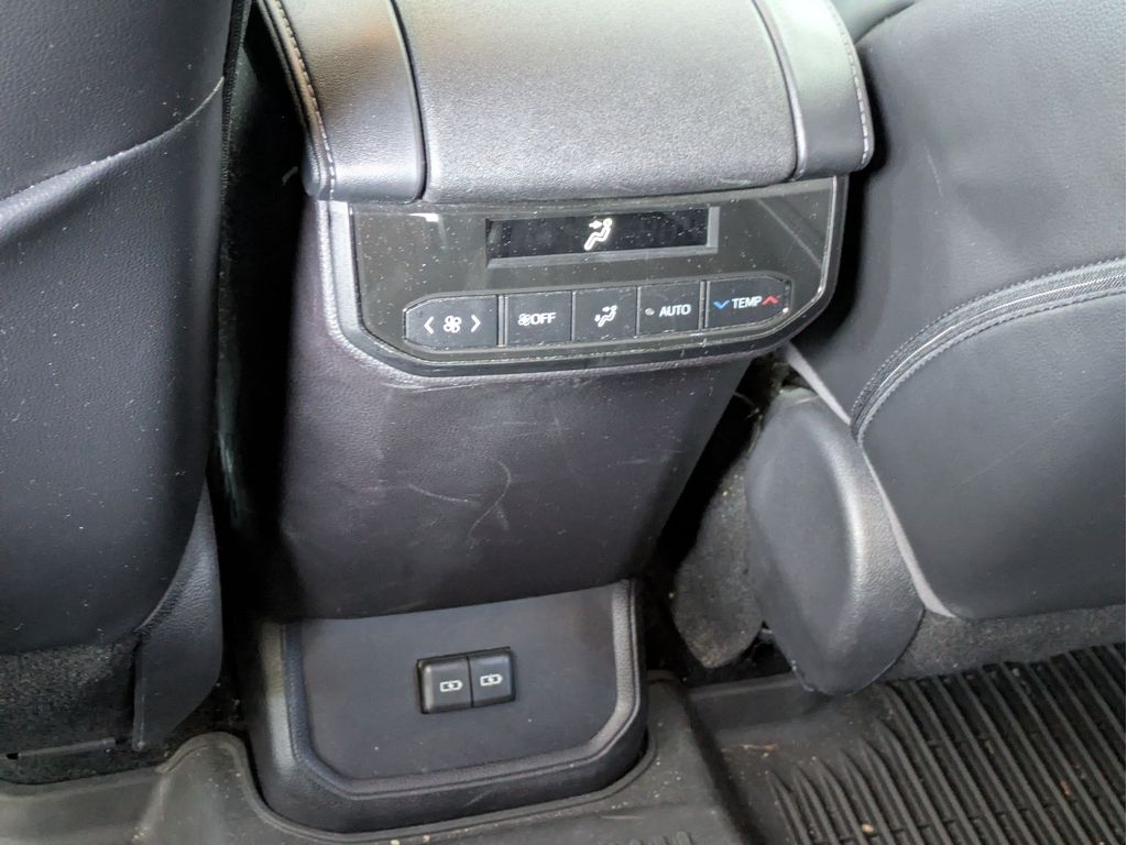 Used 2022 Toyota Highlander SUV
