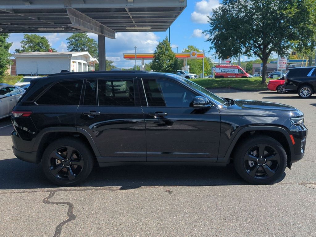 Used 2023 Jeep Grand Cherokee SUV