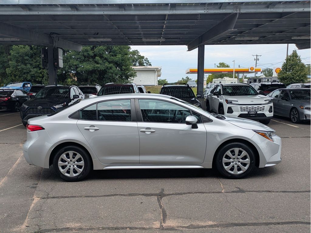 Used 2021 Toyota Corolla LE with VIN 5YFEPMAE9MP201698 for sale in Manchester, CT