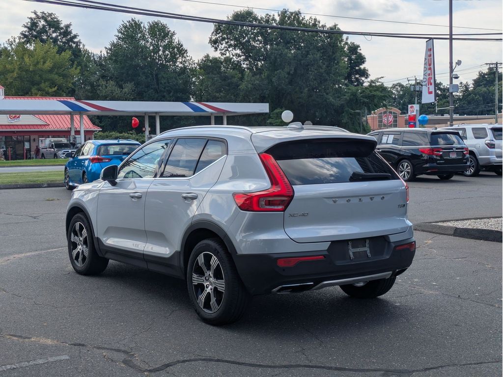 Used 2020 Volvo XC40 T5 SUV
