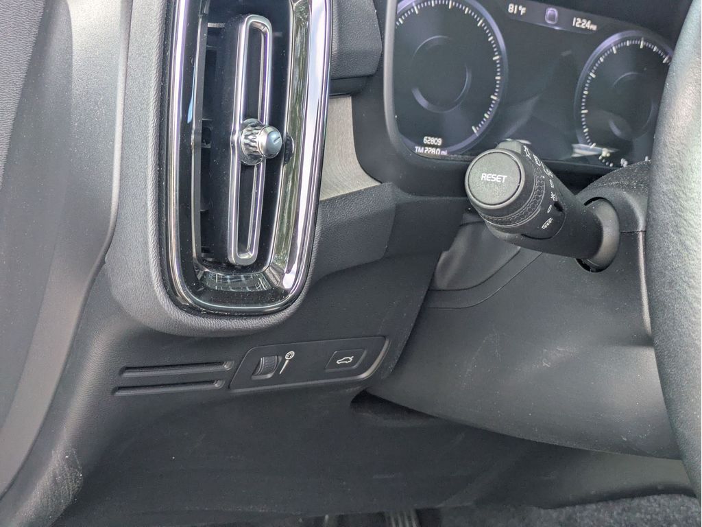 Used 2020 Volvo XC40 T5 SUV