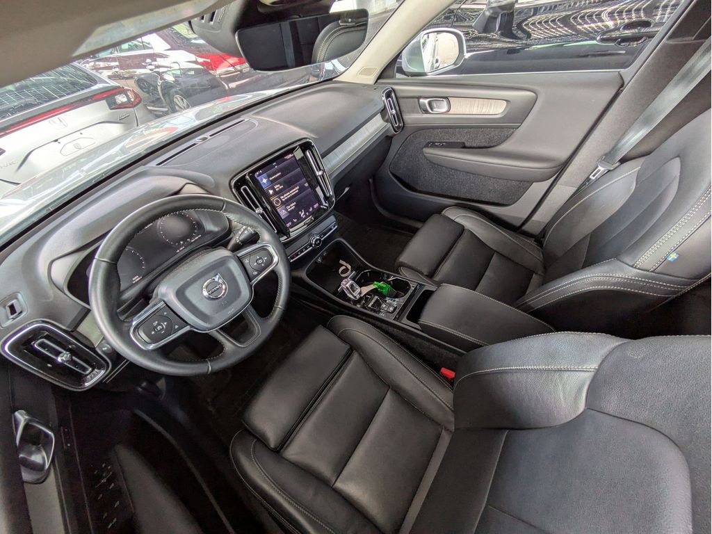 Used 2020 Volvo XC40 T5 SUV
