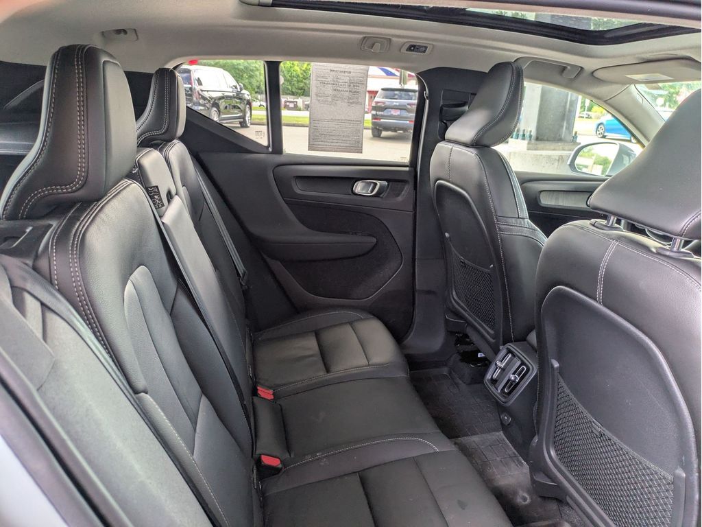 Used 2020 Volvo XC40 T5 SUV