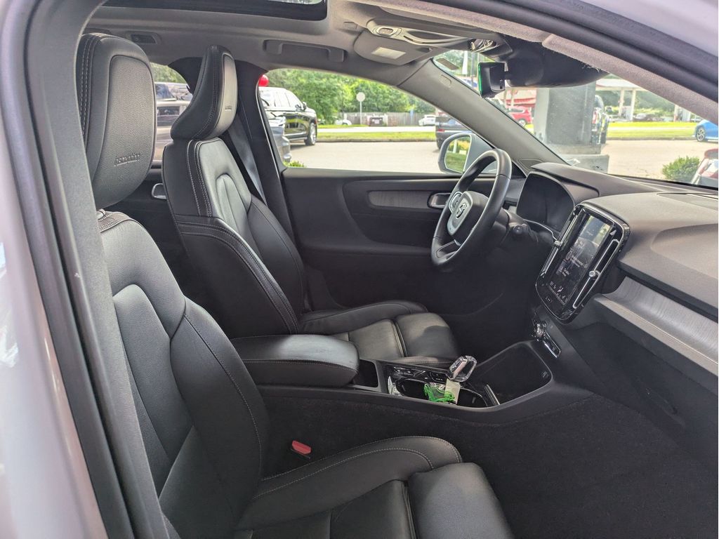 Used 2020 Volvo XC40 T5 SUV