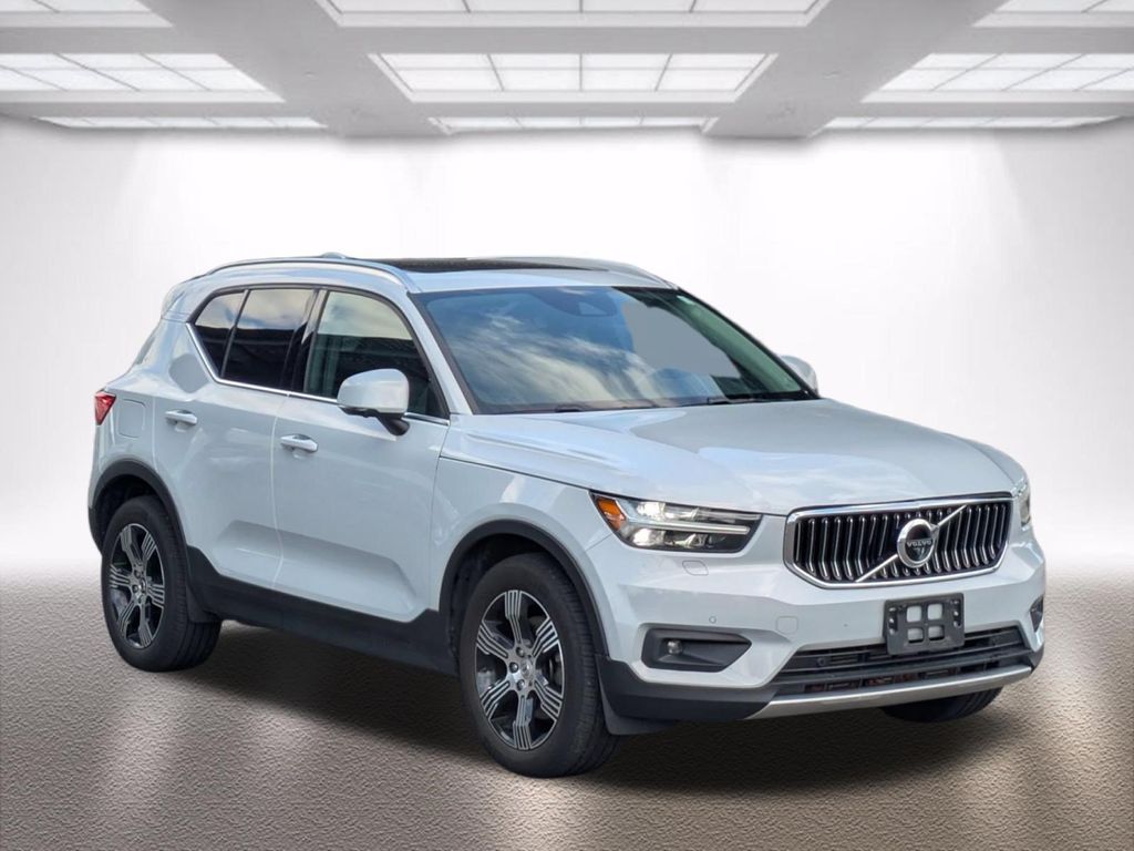 2020 Volvo XC40