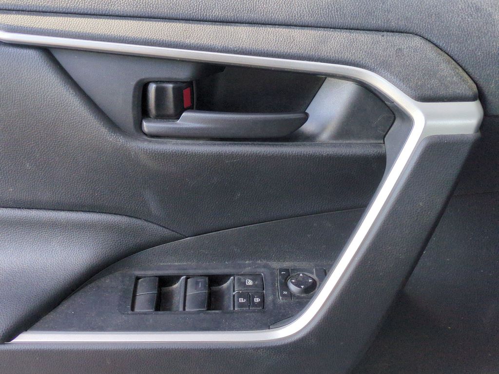 Used 2021 Toyota RAV4 SUV