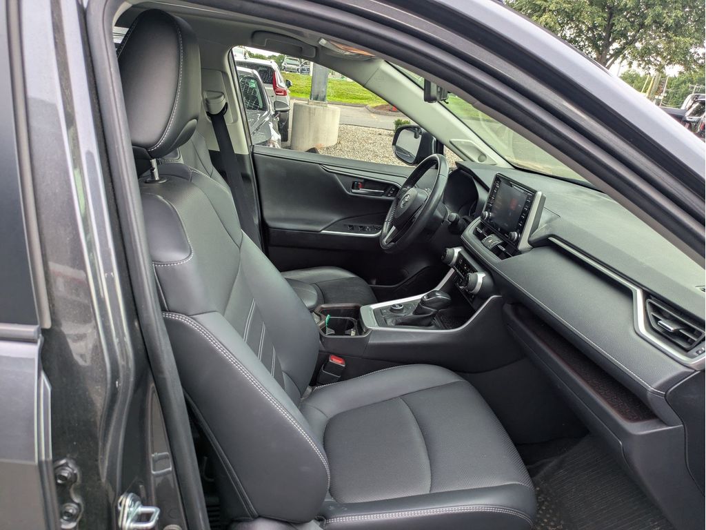 Used 2019 Toyota RAV4 SUV