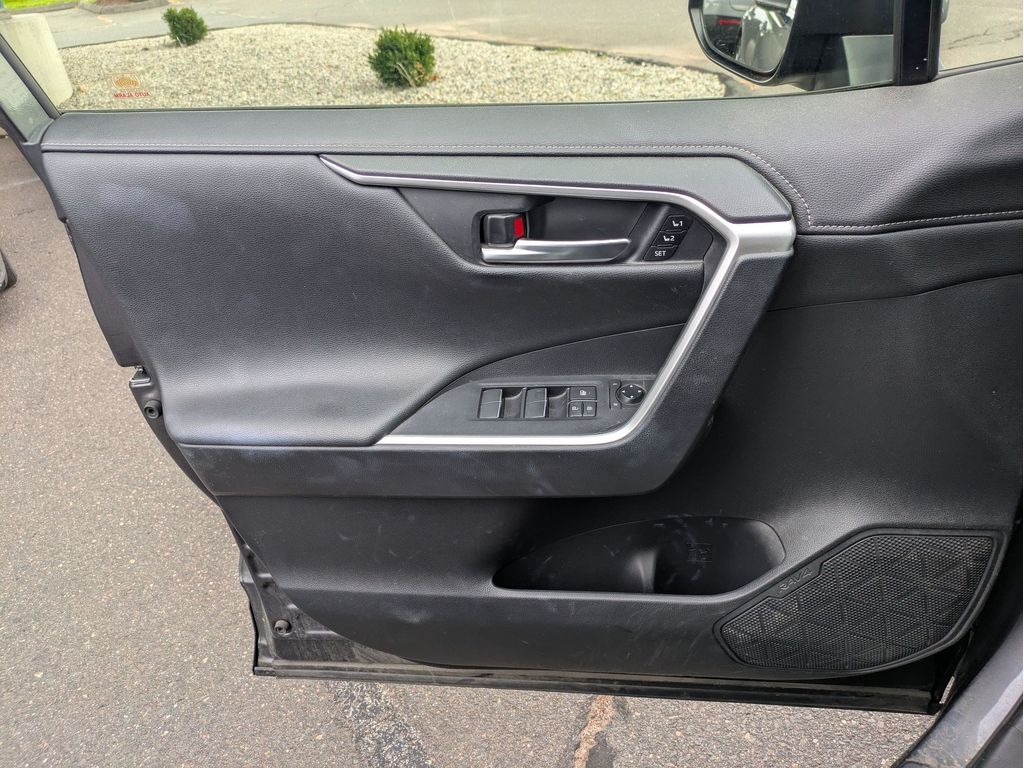 Used 2019 Toyota RAV4 SUV