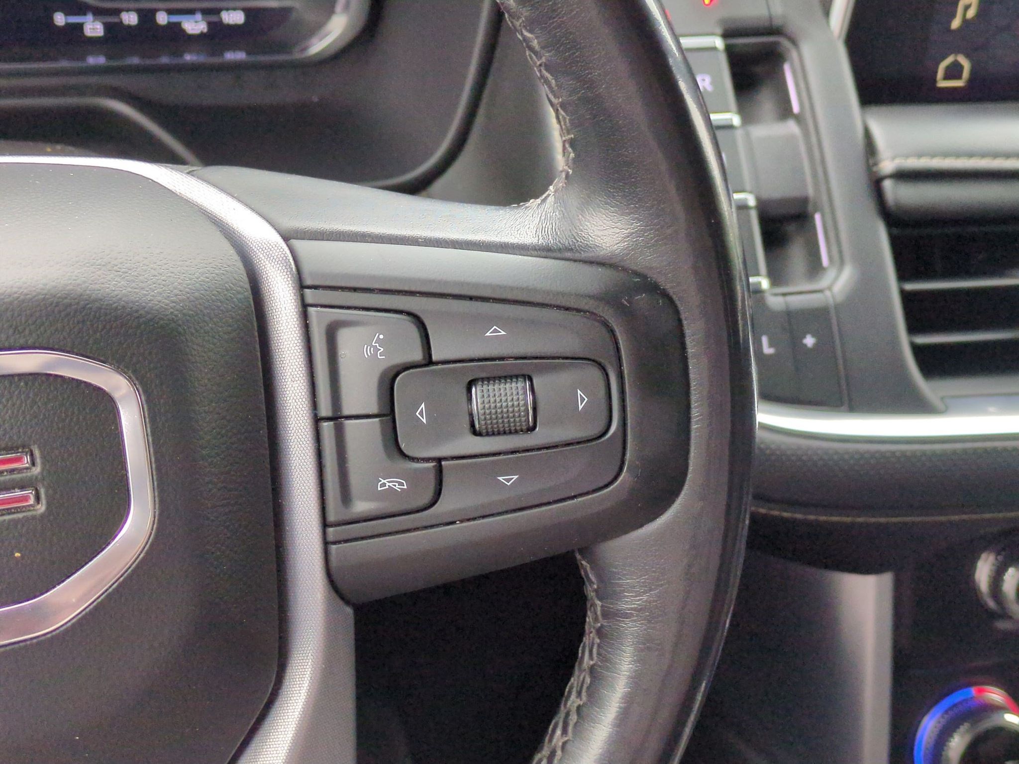 Used 2022 GMC Yukon XL 1500 SUV