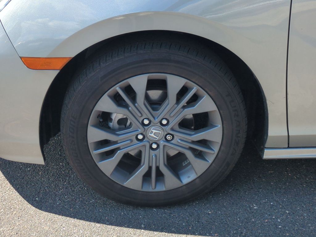 Used 2025 Honda Odyssey Van