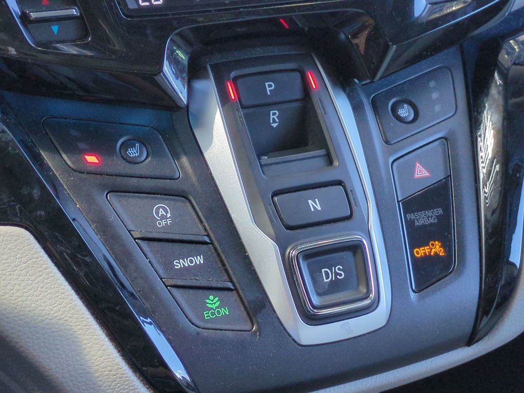 Used 2025 Honda Odyssey Van
