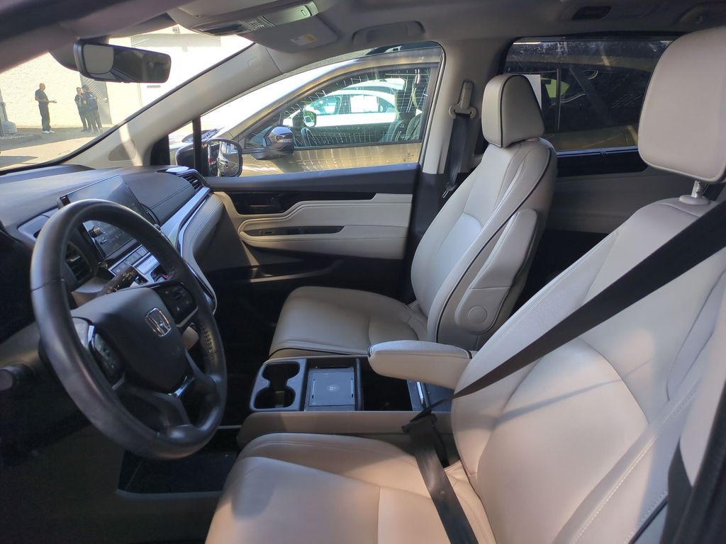 Used 2025 Honda Odyssey Van