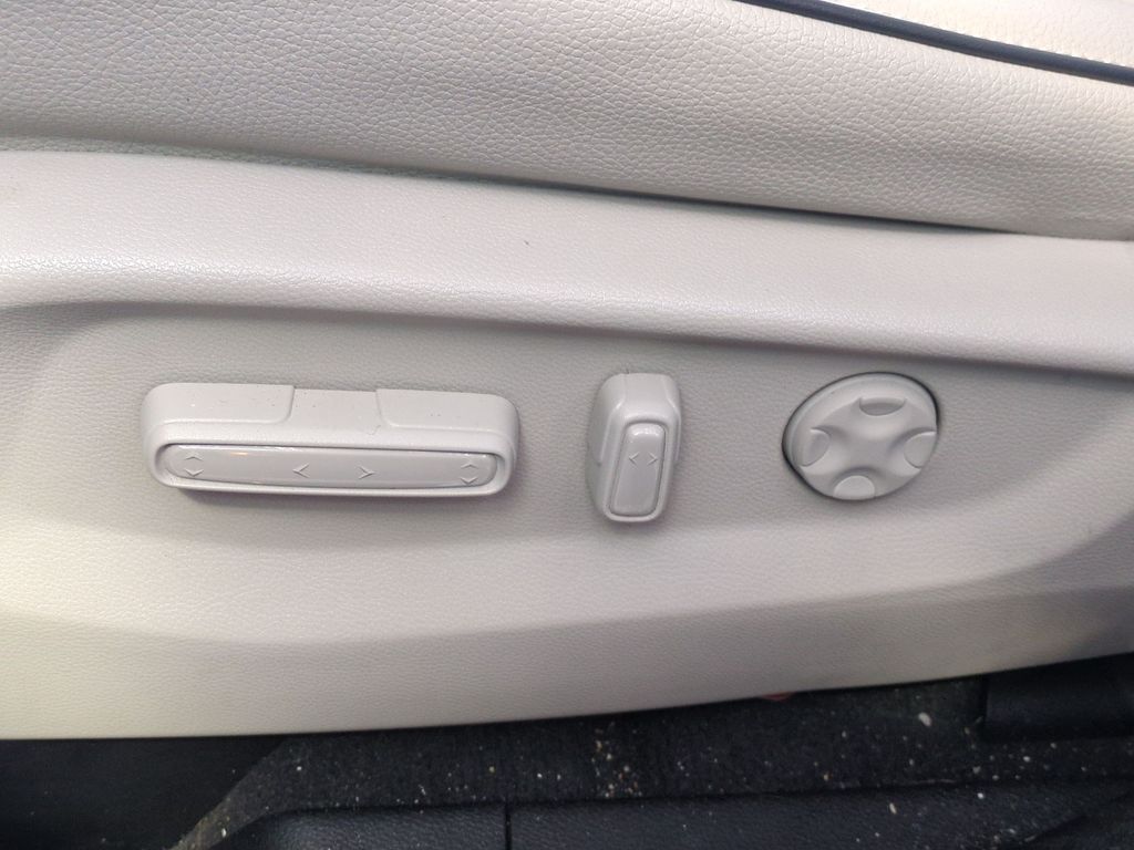 Used 2025 Honda Odyssey Van