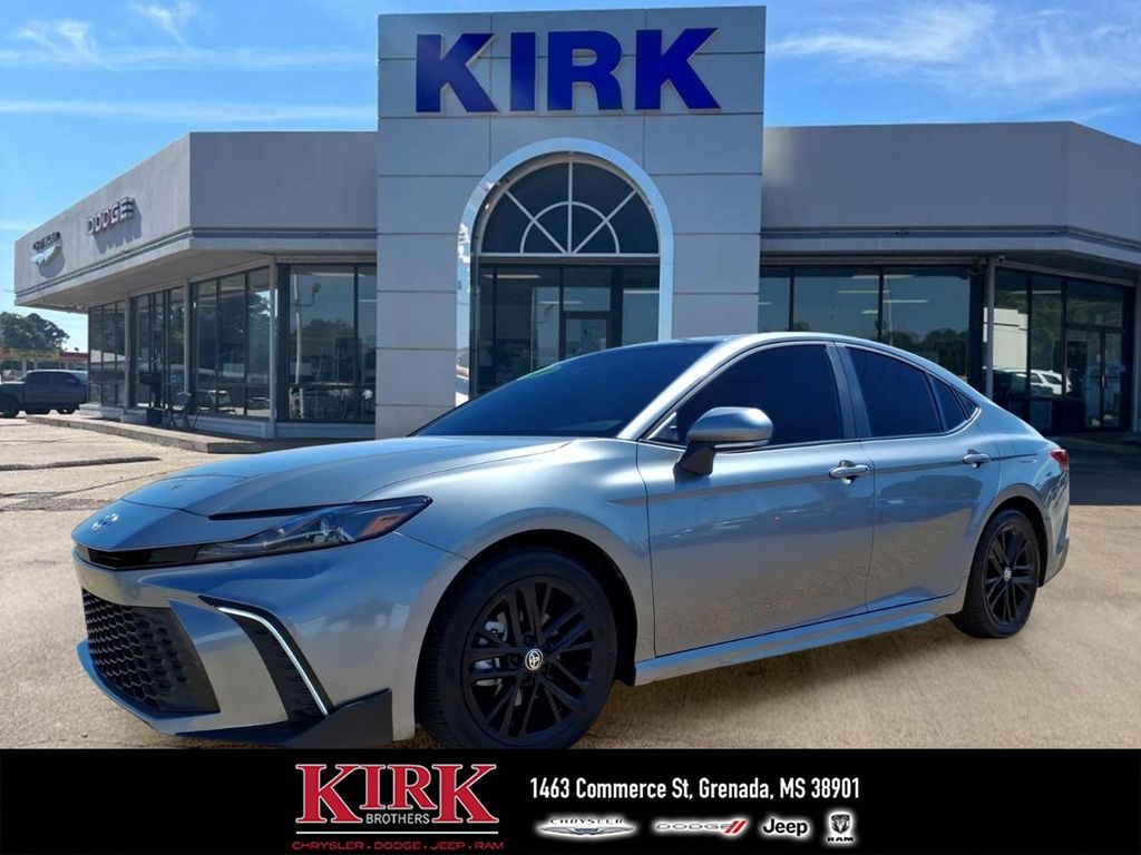 2025 Toyota Camry Hybrid SE