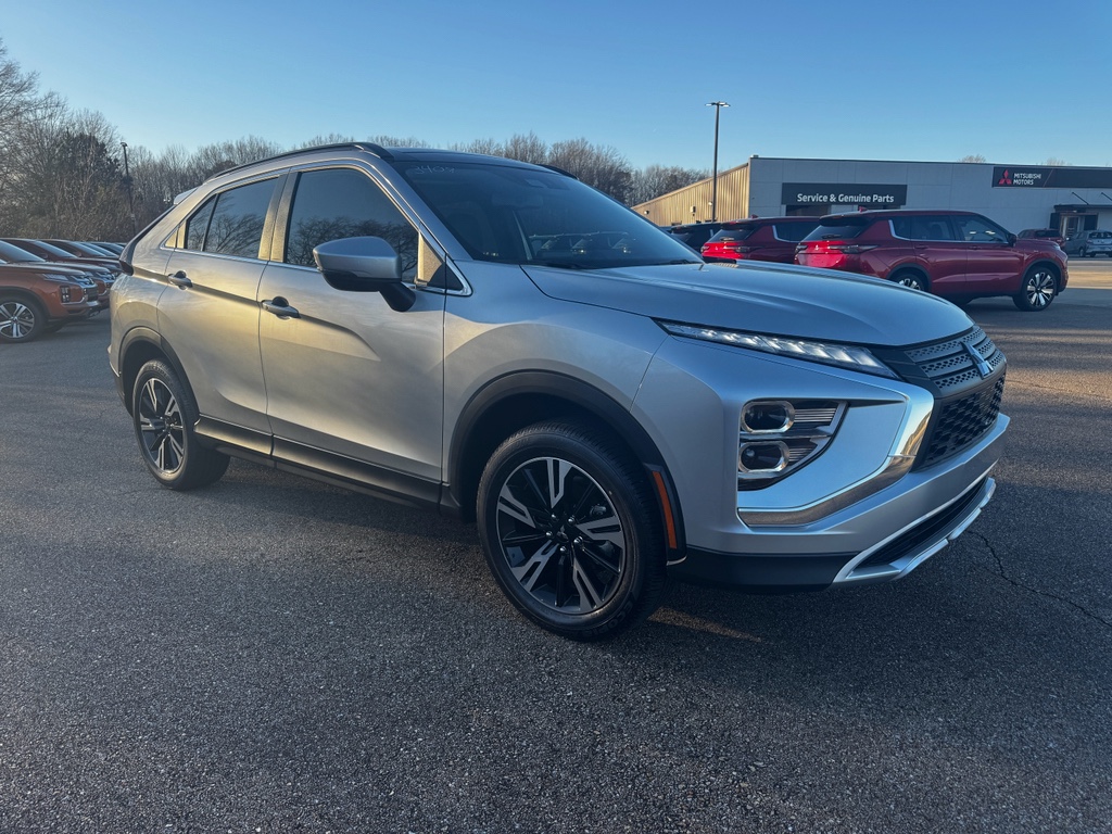 New 2026  Mitsubishi SE image 2