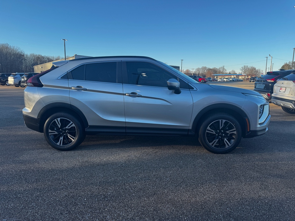 New 2026  Mitsubishi SE image 3