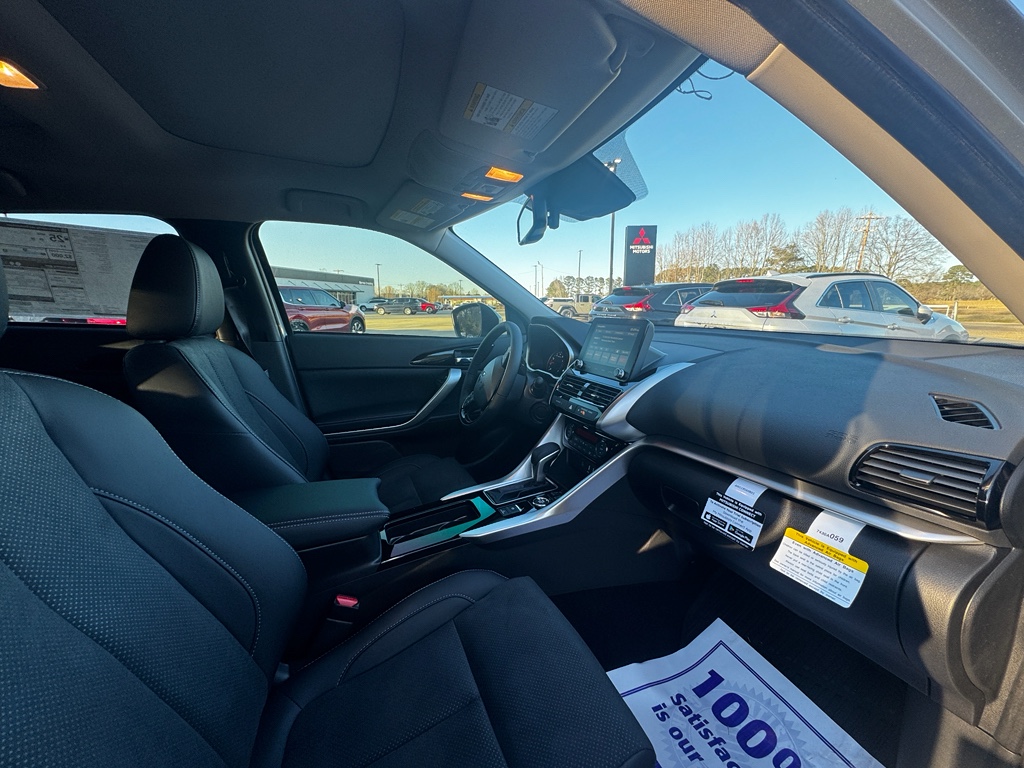 New 2026  Mitsubishi SE image 9