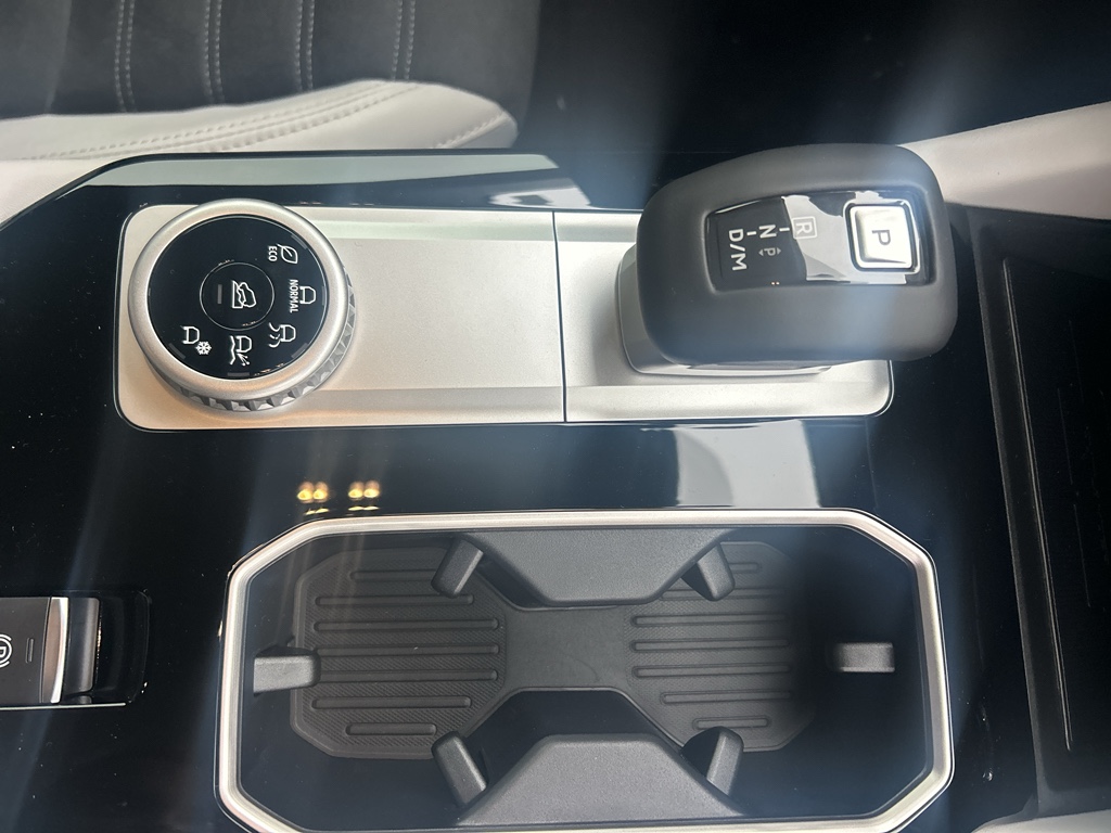 New 2026 Red Diamond Mitsubishi SE image 12