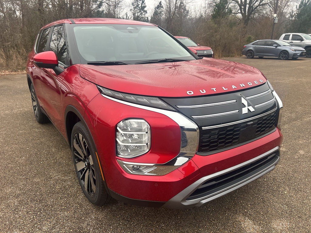 New 2026 Red Diamond Mitsubishi SE image 3
