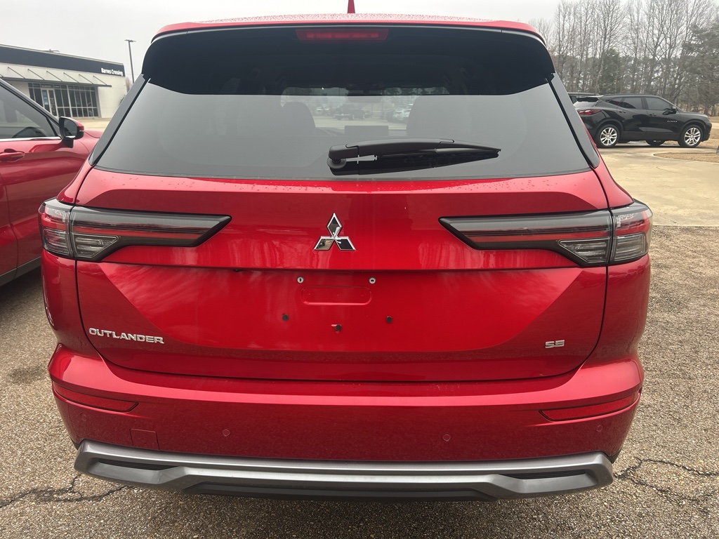 New 2026 Red Diamond Mitsubishi SE image 5