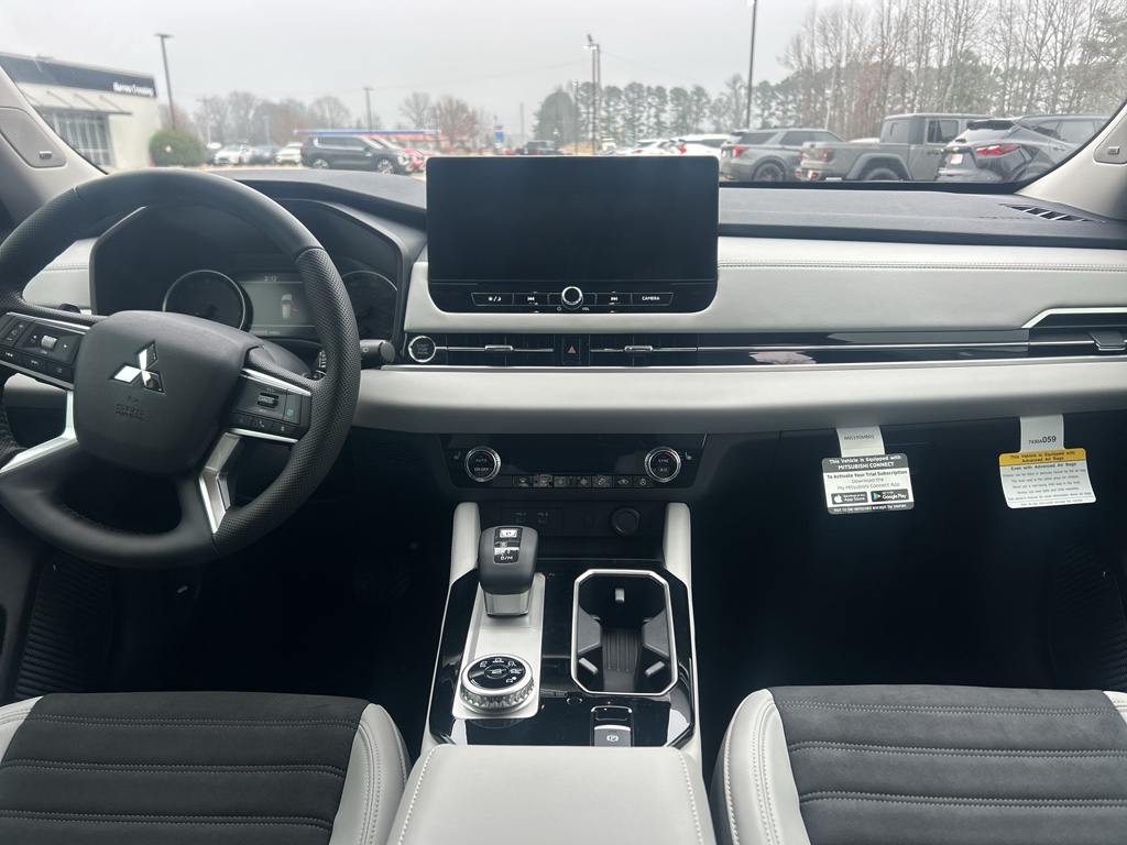 New 2026 Red Diamond Mitsubishi SE image 9