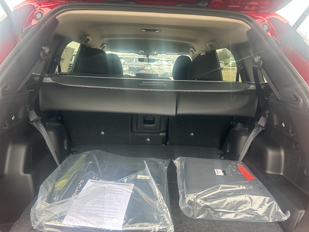 New 2026 Red Diamond Mitsubishi ES image 7