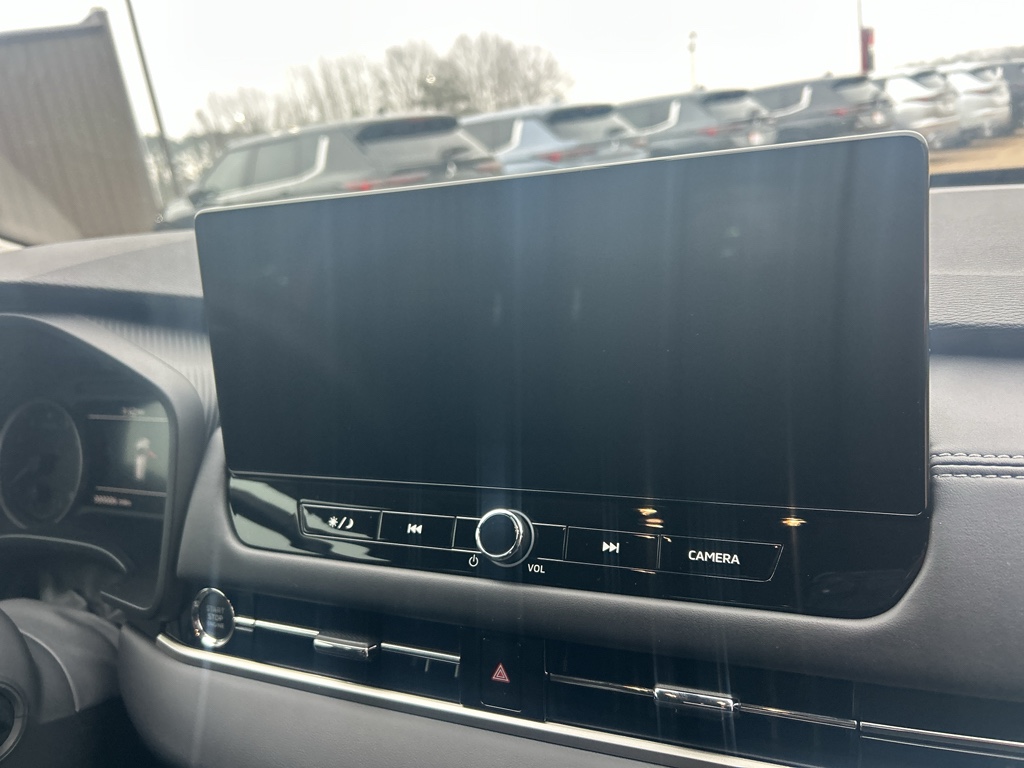 New 2026 Red Diamond Mitsubishi ES image 12