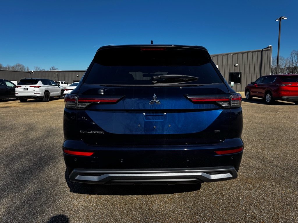 New 2026 Cosmic Blue Metallic Mitsubishi LE image 5