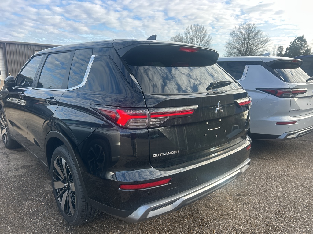 New 2026 Black Diamond Mitsubishi LE image 6