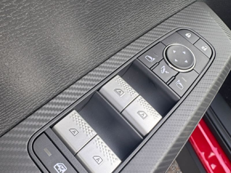 New 2026 Red Diamond Mitsubishi LE image 14