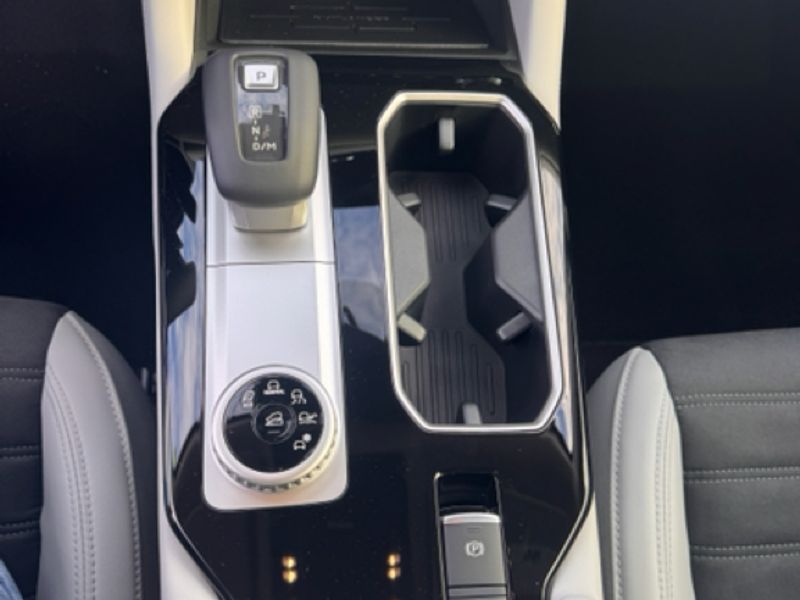 New 2026 Red Diamond Mitsubishi LE image 13