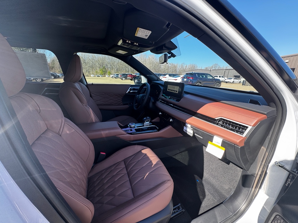 New 2026 White Diamond Mitsubishi SEL image 10