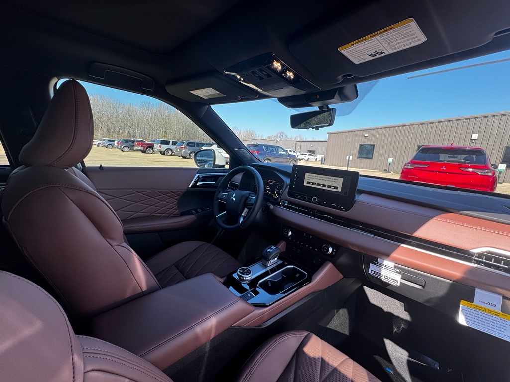 New 2026 White Diamond Mitsubishi SEL image 11