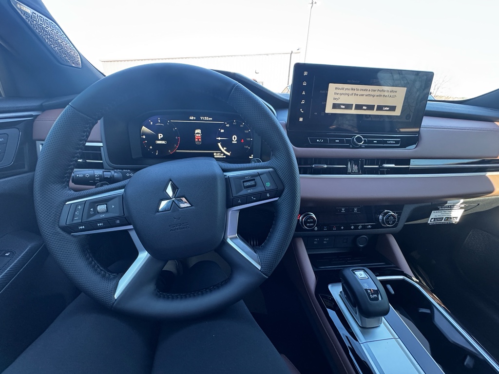 New 2026 White Diamond Mitsubishi SEL image 14