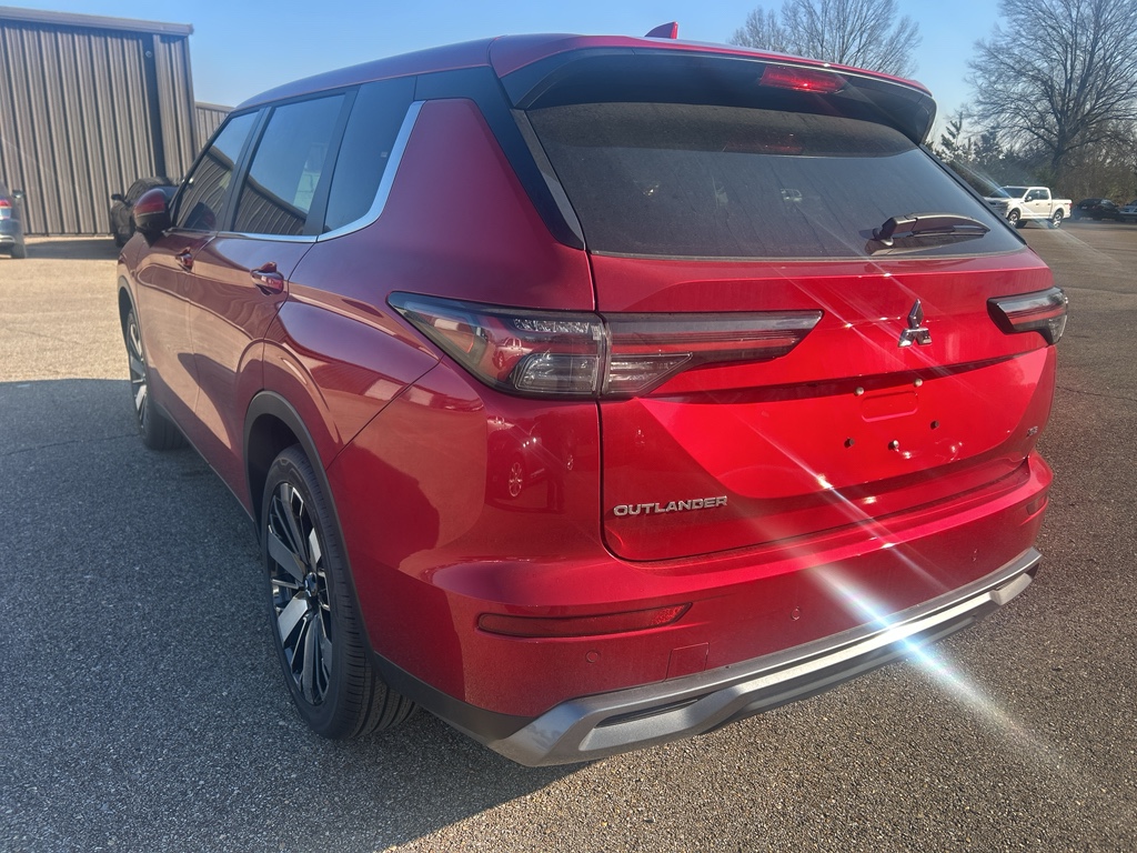 New 2026 Red Diamond Mitsubishi SE image 6