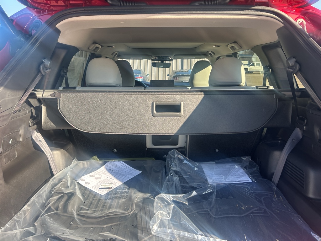 New 2026 Red Diamond Mitsubishi SE image 7